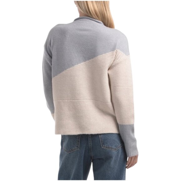 CHLOE & JASMINE Color Blocked Directional Ribbed Pull Over Sweater - Picture 2 of 2